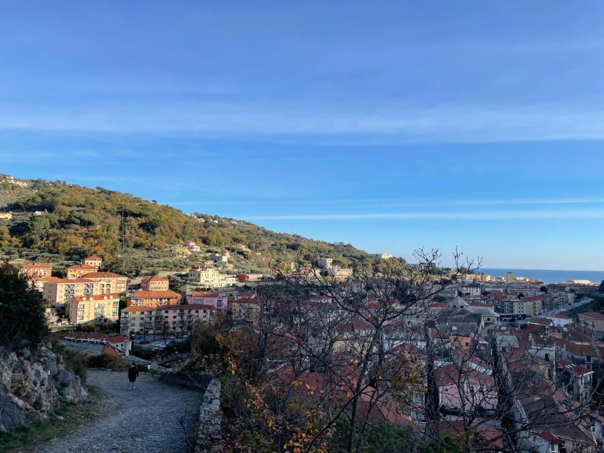Bike & Sea Under Castle Dreams At Finalborgo Daire Finale Ligure Dış mekan fotoğraf